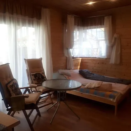 度假居 Elzbieta 波别罗沃